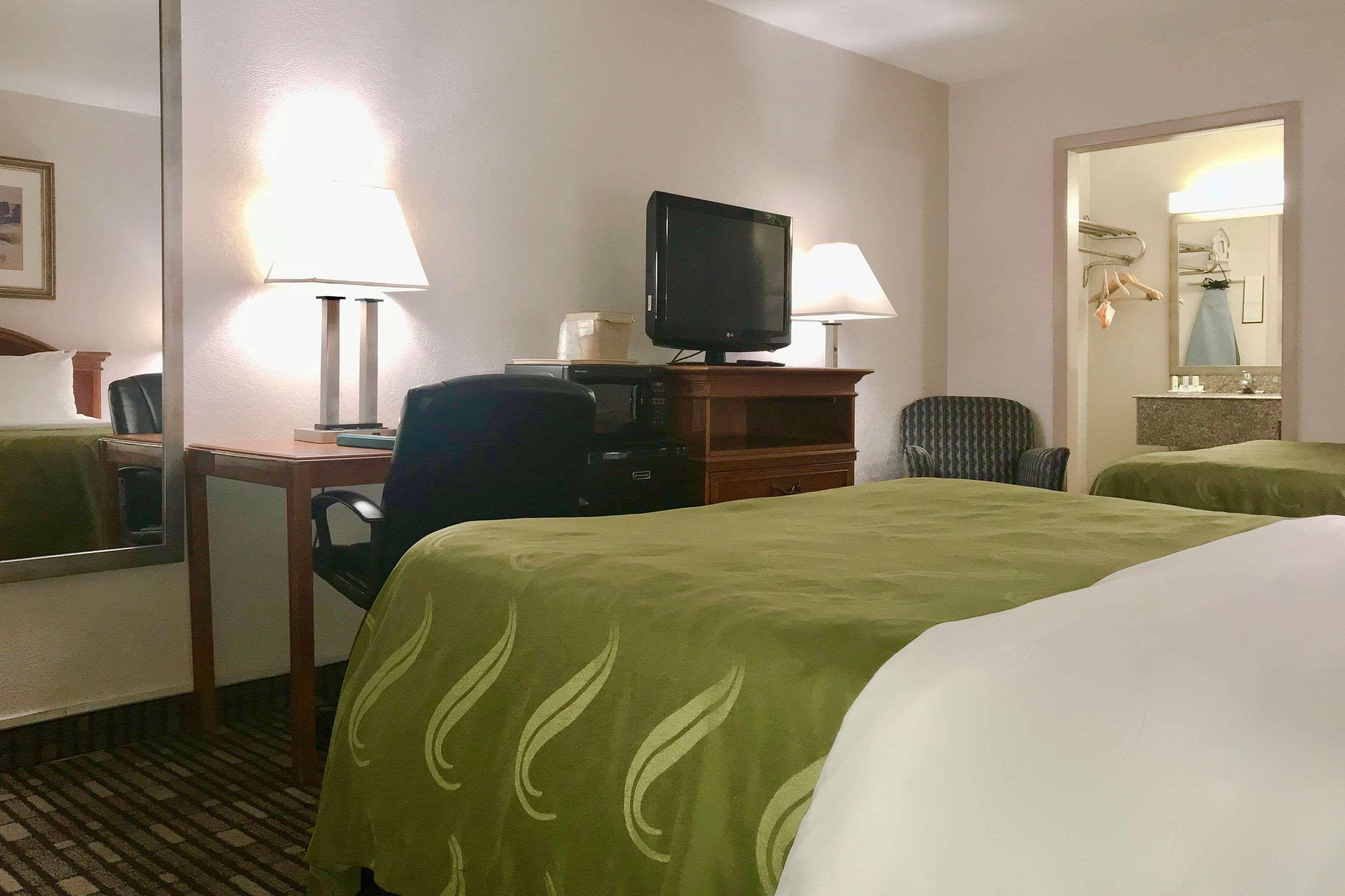 Quality Inn Тикумкари Екстериор снимка
