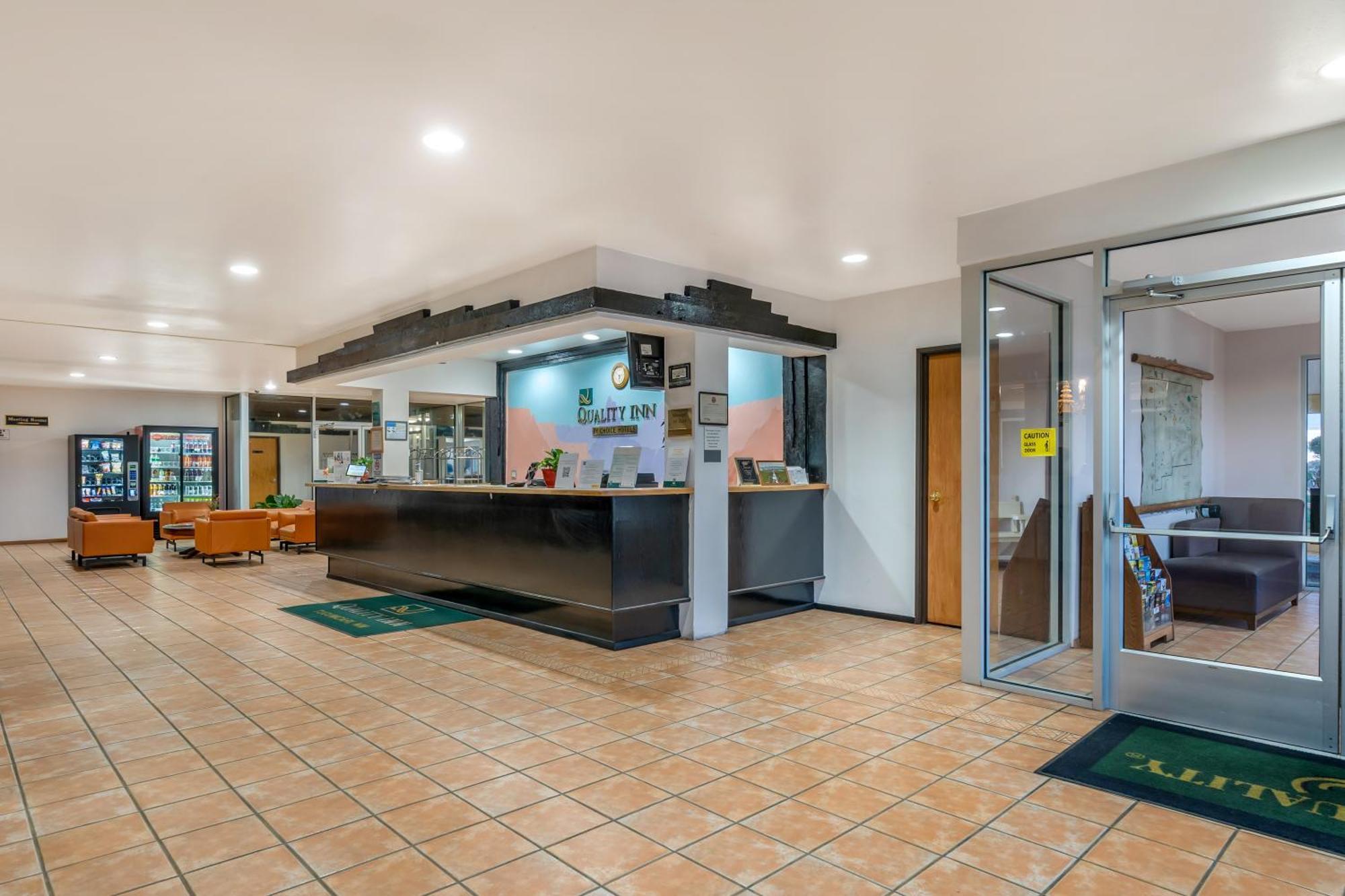 Quality Inn Тикумкари Екстериор снимка