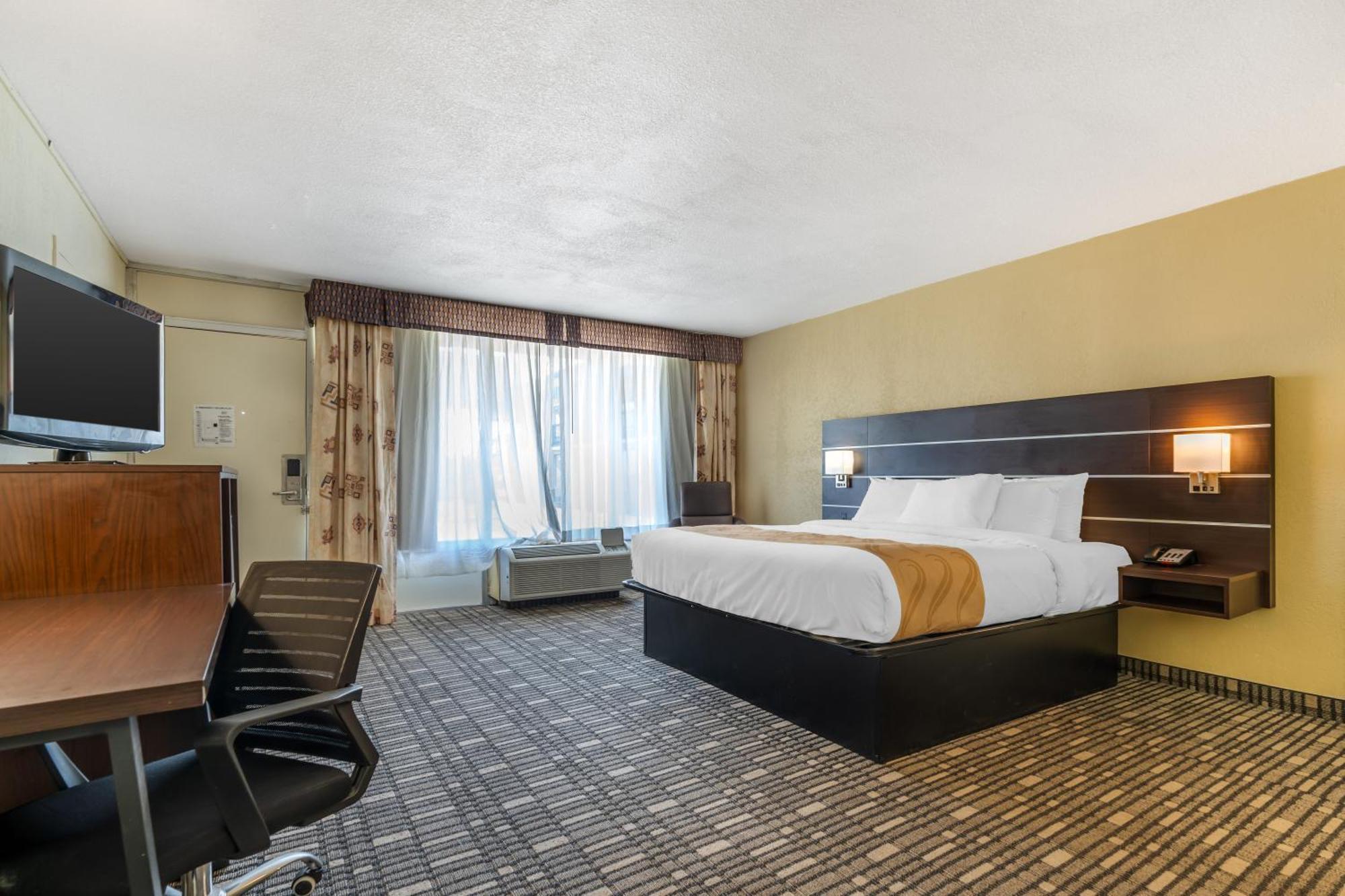 Quality Inn Тикумкари Екстериор снимка