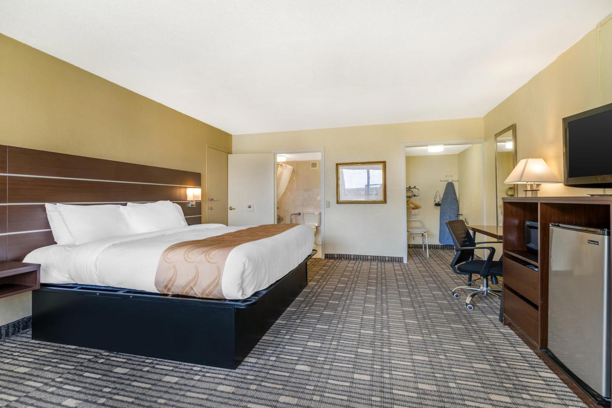 Quality Inn Тикумкари Екстериор снимка