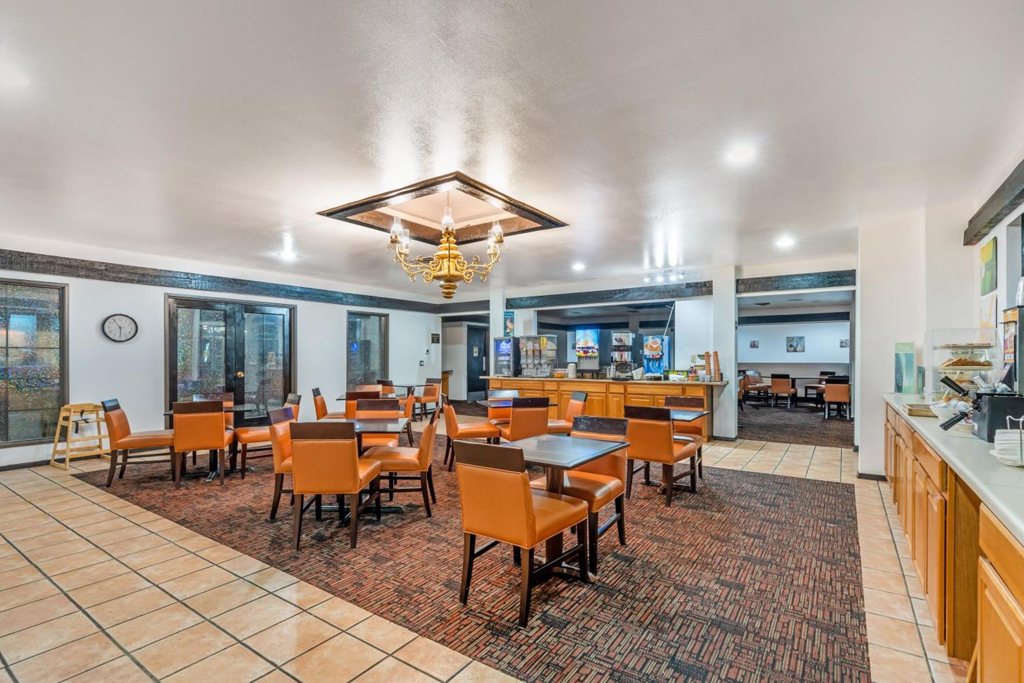 Quality Inn Тикумкари Екстериор снимка