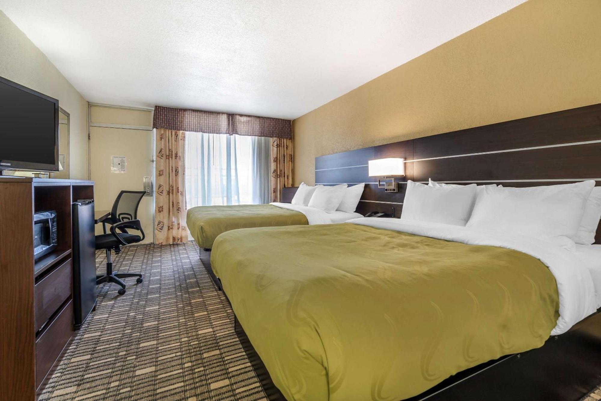 Quality Inn Тикумкари Екстериор снимка